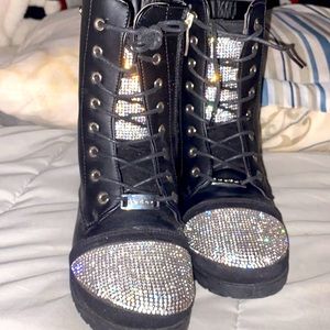Black Bebe boots with a gems size 3